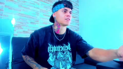 Snapshot of marko_toro__ chatting on January 27, 2025, 11:22 pm Sebastian online show from January 27, 2025, 11:22 pm