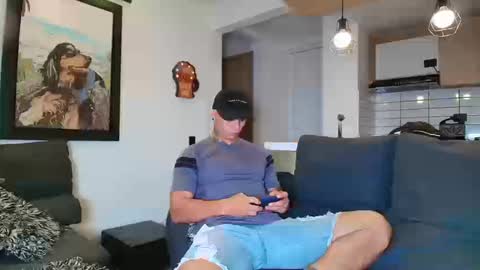 Snapshot of marko_toro__ chatting on September 16, 2025, 11:39 pm Sebastian online show from September 16, 2025, 11:39 pm