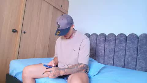 Snapshot of marko_toro__ chatting on November 9, 2025, 11:58 pm Sebastian online show from November 9, 2025, 11:58 pm