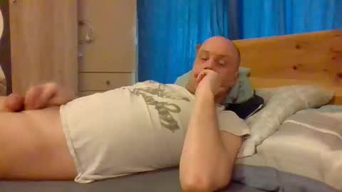 markus_7 online show from April 18, 2026, 4:44 pm