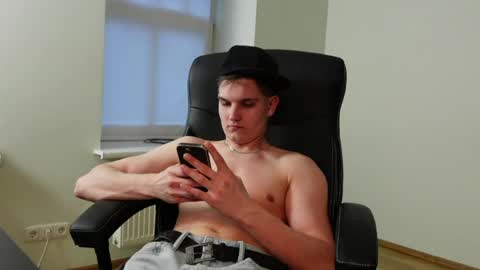 Snapshot of markymark_k chatting on April 29, 2026, 5:52 pm Marky mark online show from April 29, 2026, 5:52 pm