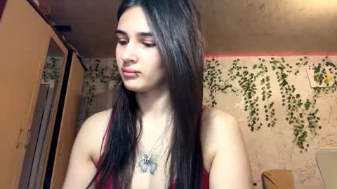 Lina online show from December 23, 2025, 5:05 am