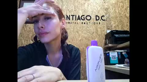 marynmartinez online show from December 18, 2025, 1:00 am