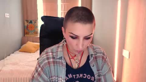maromiassecret online show from July 17, 2026, 10:55 am