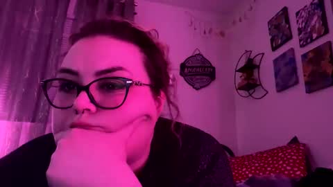 Snapshot of maroon_moon chatting on March 11, 2025, 1:05 am maroon_moon online show from March 11, 2025, 1:05 am