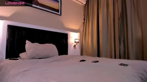 Snapshot of marrena_a chatting on February 12, 2026, 11:27 am -- Mari -- online show from February 12, 2026, 11:27 am