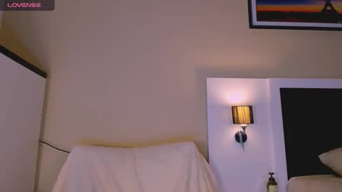 Mari online show from October 4, 2025, 4:21 am