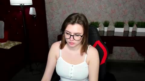 Marrie online show from March 12, 2025, 1:30 pm