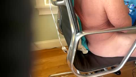 Snapshot of married_cummer chatting on April 6, 2026, 2:07 pm married_cummer online show from April 6, 2026, 2:07 pm