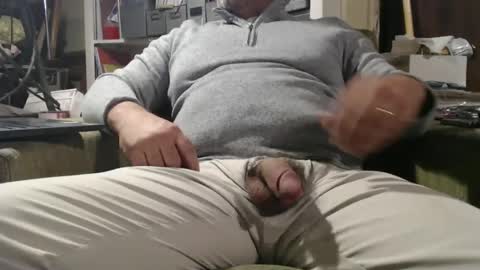 Snapshot of marrieddad19751975 chatting on February 9, 2025, 10:20 am only fans marrieddad19751975 online show from February 9, 2025, 10:20 am