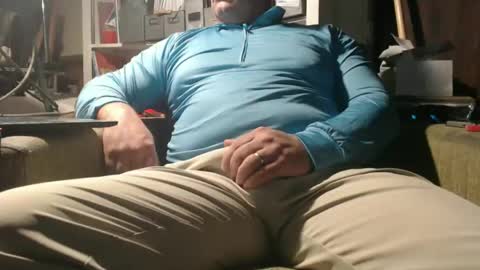 Snapshot of marrieddad19751975 chatting on February 27, 2025, 9:43 am only fans marrieddad19751975 online show from February 27, 2025, 9:43 am