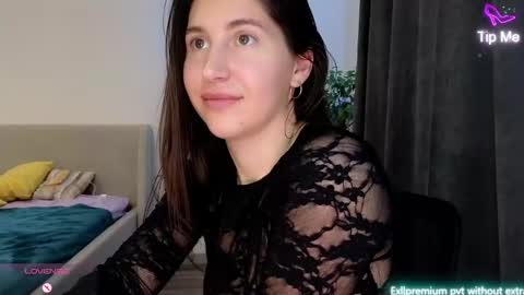 Snapshot of marrycolins chatting on February 3, 2026, 6:22 am marrycolins online show from February 3, 2026, 6:22 am