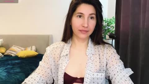 Snapshot of marrycolins chatting on February 25, 2026, 2:43 am marrycolins online show from February 25, 2026, 2:43 am