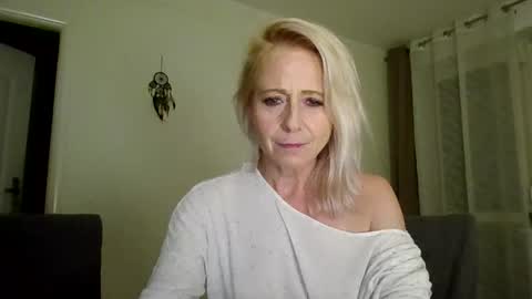 MaryGoRound online show from October 27, 2025, 7:07 pm