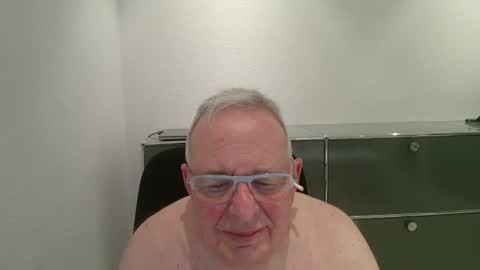 Snapshot of martin_1947 chatting on June 11, 2026, 10:08 pm martin_1947 online show from June 11, 2026, 10:08 pm