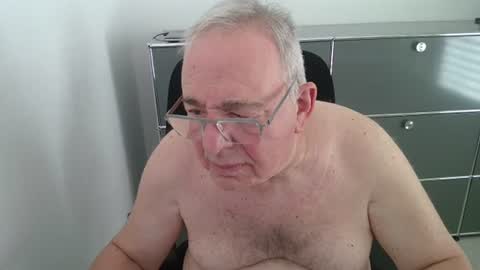 Snapshot of martin_1947 chatting on June 28, 2026, 2:12 pm martin_1947 online show from June 28, 2026, 2:12 pm
