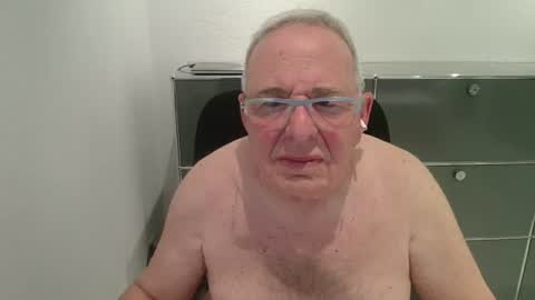 Snapshot of martin_1947 chatting on July 24, 2026, 9:24 pm martin_1947 online show from July 24, 2026, 9:24 pm