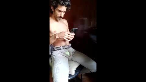 Snapshot of martin_cba chatting on January 7, 2026, 9:06 pm Martincba online show from January 7, 2026, 9:06 pm