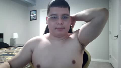 martin_militaryboy online show from May 27, 2026, 1:57 am