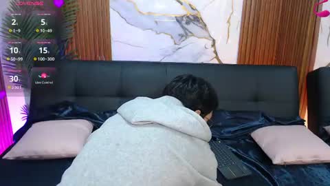 martin_tay online show from July 25, 2026, 6:49 pm