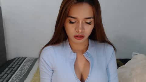 Snapshot of martina17x chatting on February 13, 2025, 5:58 am Sally online show from February 13, 2025, 5:58 am