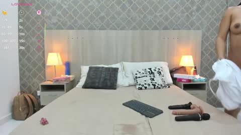 Snapshot of martina_ayala chatting on May 17, 2026, 11:28 am Martina online show from May 17, 2026, 11:28 am