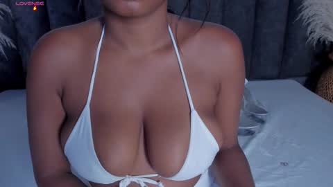 Laura online show from September 15, 2025, 4:12 am