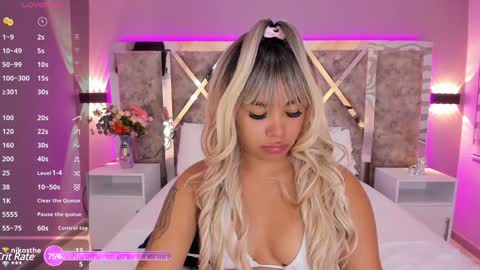 Snapshot of martinagarcia__ chatting on January 15, 2025, 12:19 am Martina Garcia online show from January 15, 2025, 12:19 am