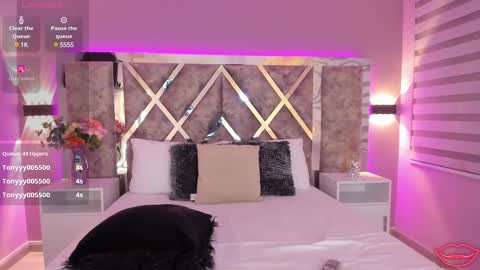 Snapshot of martinagarcia__ chatting on March 4, 2025, 10:49 pm Martina Garcia online show from March 4, 2025, 10:49 pm