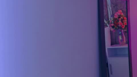 Snapshot of martinagarcia__ chatting on October 10, 2025, 7:02 pm Martina Garcia online show from October 10, 2025, 7:02 pm