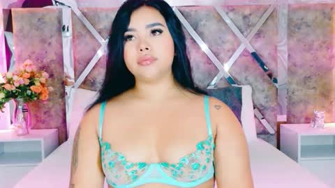 Snapshot of martinagarcia__ chatting on October 20, 2025, 6:30 pm Martina Garcia online show from October 20, 2025, 6:30 pm