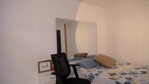 Snapshot of martinaguzmann chatting on November 16, 2025, 2:50 am Martina online show from November 16, 2025, 2:50 am