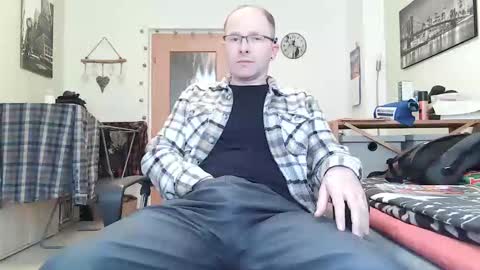 Snapshot of martingersdorf85 chatting on October 17, 2025, 10:18 am Martin online show from October 17, 2025, 10:18 am