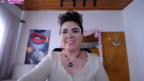 Antonella Martini online show from June 16, 2026, 8:55 pm