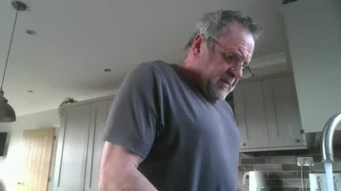 martinrgbxxxx online show from March 3, 2026, 9:26 am