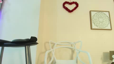 mary_cute9 online show from March 24, 2026, 12:21 pm