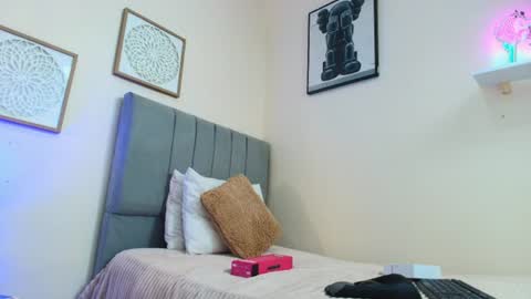mary_cute9 online show from July 8, 2026, 12:09 pm