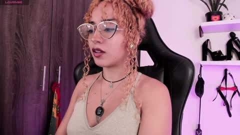 Snapshot of mary_jane_lovers chatting on January 14, 2025, 11:37 pm Mary Jane online show from January 14, 2025, 11:37 pm