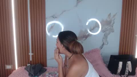 Hi guys im Mary  online show from October 19, 2025, 12:28 pm