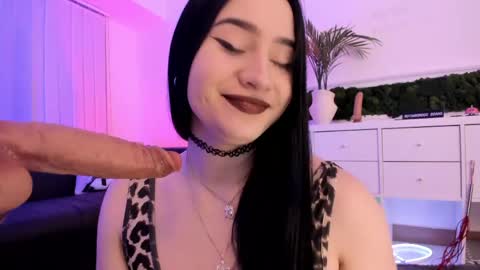 Snapshot of mary_lori chatting on April 24, 2026, 6:27 am Mary online show from April 24, 2026, 6:27 am