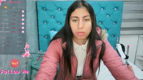  Mary Moon  online show from May 26, 2026, 10:33 am