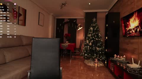 Snapshot of mary_rosse chatting on December 13, 2024, 11:06 pm RebeCca online show from December 13, 2024, 11:06 pm