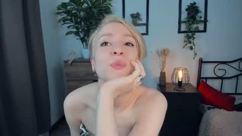 Snapshot of marya_miracle chatting on July 16, 2026, 7:31 pm Mara online show from July 16, 2026, 7:31 pm