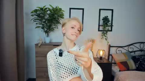 Snapshot of marya_miracle chatting on July 17, 2026, 7:19 pm Mara online show from July 17, 2026, 7:19 pm