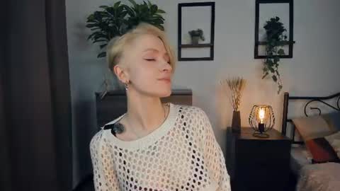 Snapshot of marya_miracle chatting on July 18, 2026, 7:39 pm Mara online show from July 18, 2026, 7:39 pm