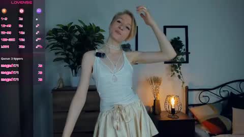 Snapshot of marya_miracle chatting on July 30, 2026, 7:24 pm Mara online show from July 30, 2026, 7:24 pm