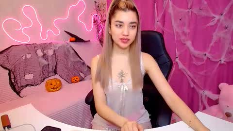 Snapshot of maryam_xs chatting on October 27, 2025, 12:58 am maryam online show from October 27, 2025, 12:58 am