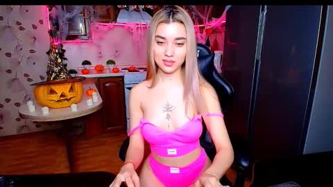 Snapshot of maryam_xs chatting on November 1, 2025, 12:56 am maryam online show from November 1, 2025, 12:56 am