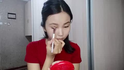 Lily online show from June 29, 2026, 12:05 pm