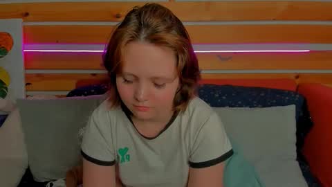 marybryantt online show from February 16, 2026, 8:21 am